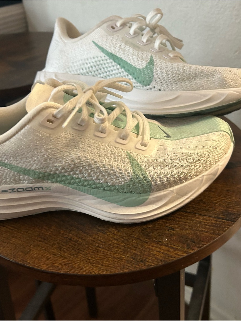 Nike Women White and Mint Running Sneakers - Picture 2 of 6